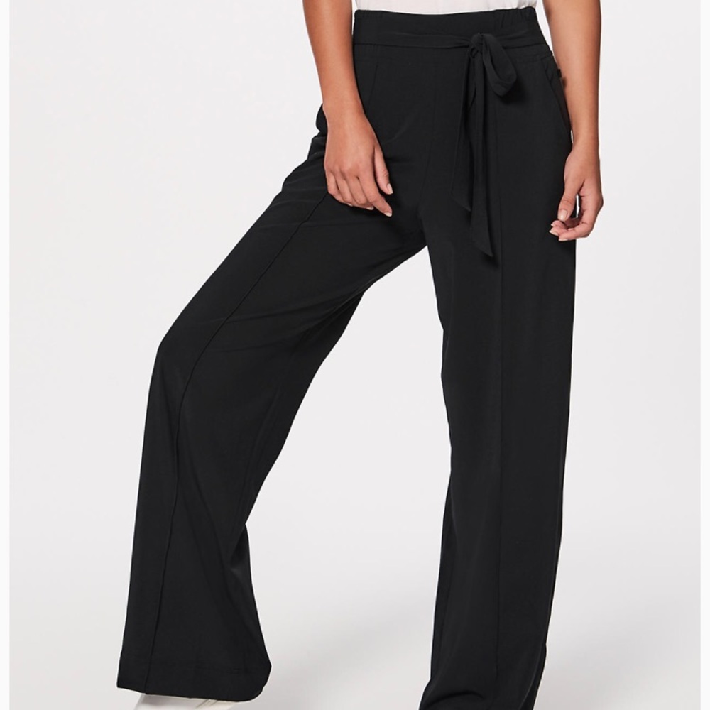 Lululemon Noir pants
